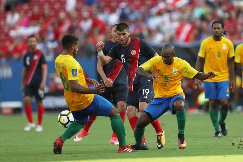 (19) Ulises Segura y la selección costarricense vencieron 3 a 0 a Guyana Francesa el viernes...