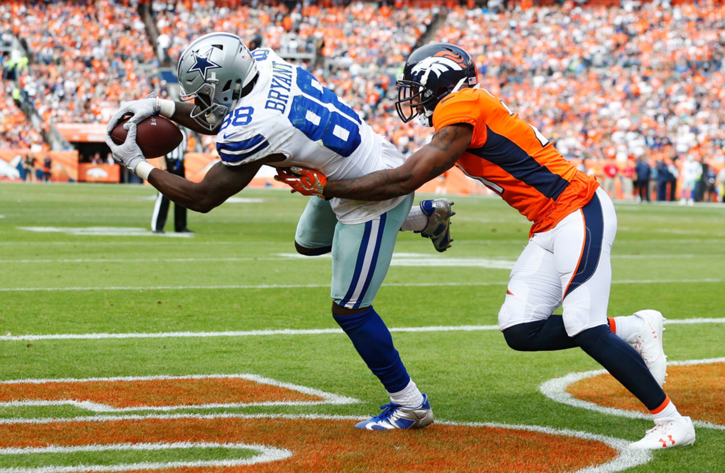 Report: Packers eyeing wide receiver Dez Bryant