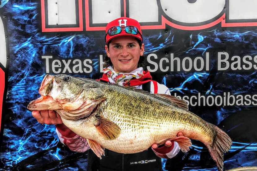 Pake South of Winnsboro set a new big bass state record for the Texas High School Bass...