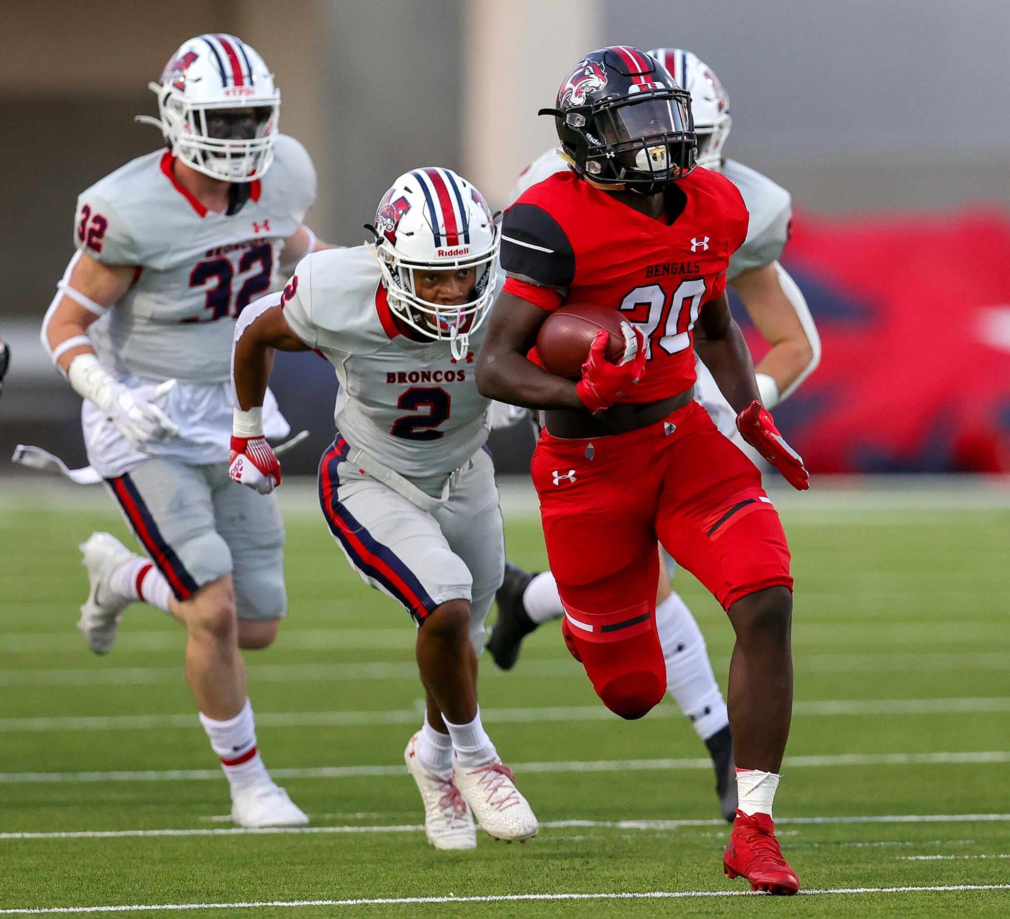 Denton Braswell running back Jaylon Burton (20) goes 58 yards for a touchdown against...