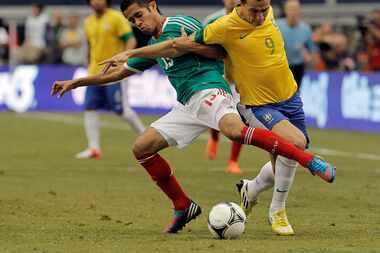 Las selecciones de México y Brasil se enfrentarán el duelo amistoso en el estadio de la...