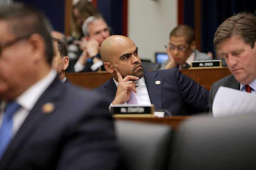 Rep. Colin Allred, D-Dallas, said that "if we've had a crash and our professional pilots...