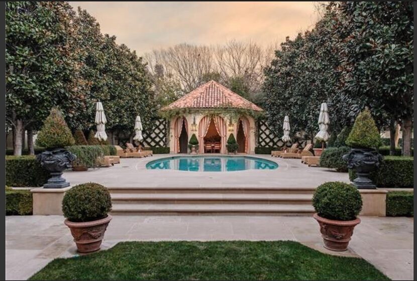 The Preston Hollow house is on a 1-acre lot.