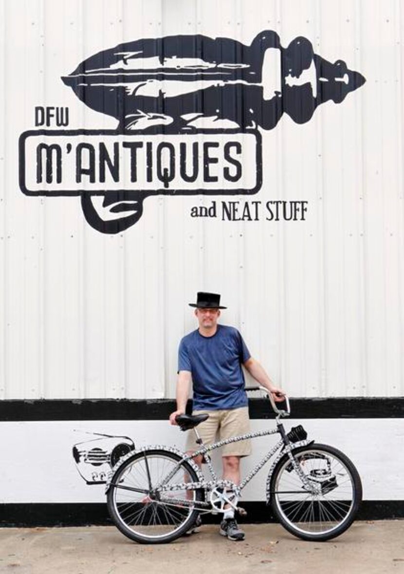 
Owner Robert Owen at M'Antiques NEAR bISHOP aRTS
