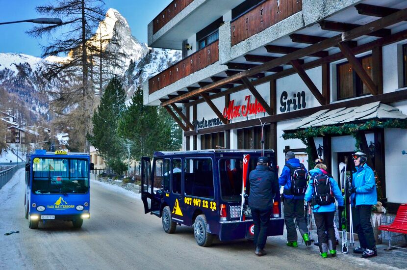 
Zermatt has no cars and transportation is provided by electric buses and electric taxis.
