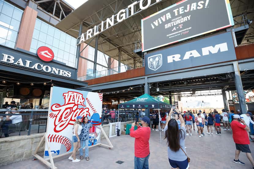 Viva Tejas es el evento con el que los Rangers agradecen a los aficionados hispanos su apoyo...