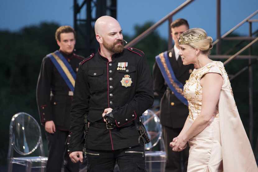 Brandon Potter (Richard III), left, and Lydia Mackay (Queen Elizabeth) perform during a...