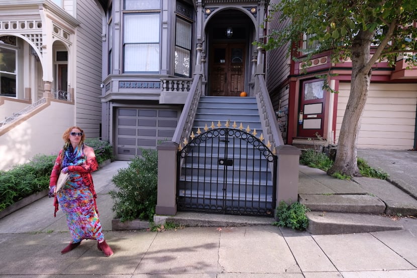 Sunny Powers gives great tours of San Francisco through Haight-Ashbury Flower Power Tours. 