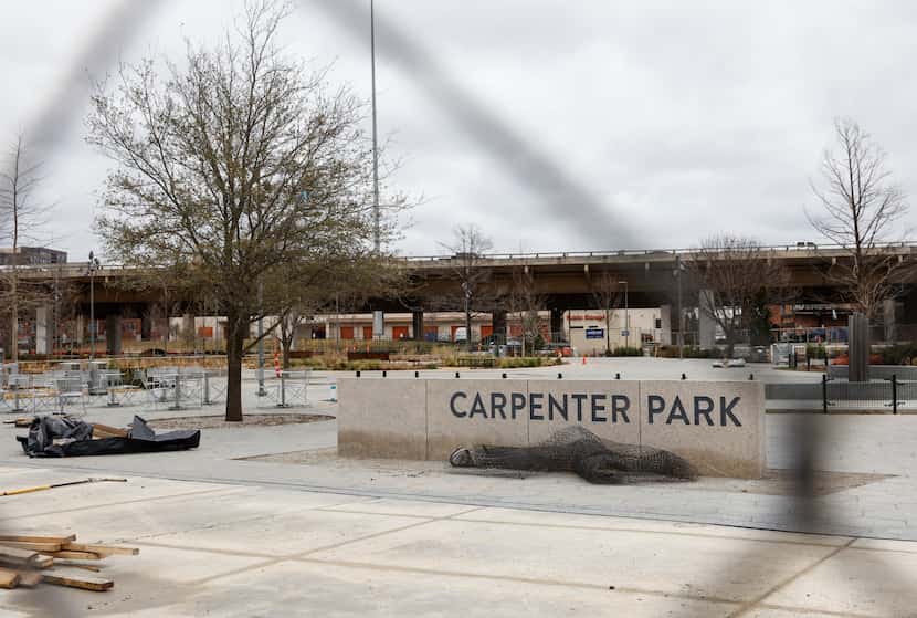 Carpenter Park bajo construcción, el viernes 11 de marzo de 2022 en Dallas. 