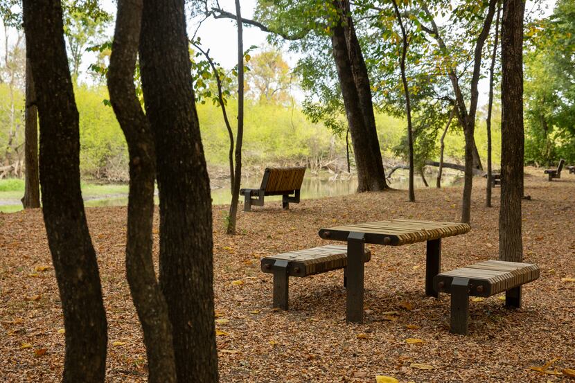The Riverside Picnic Area is one of several picnic spots located in the Frasier Dam...