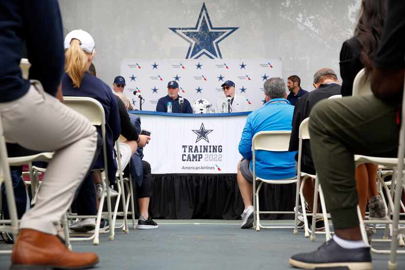 (From left, on stage) Dallas Cowboys COO/Executive Vice President Stephen Jones, Head Coach...