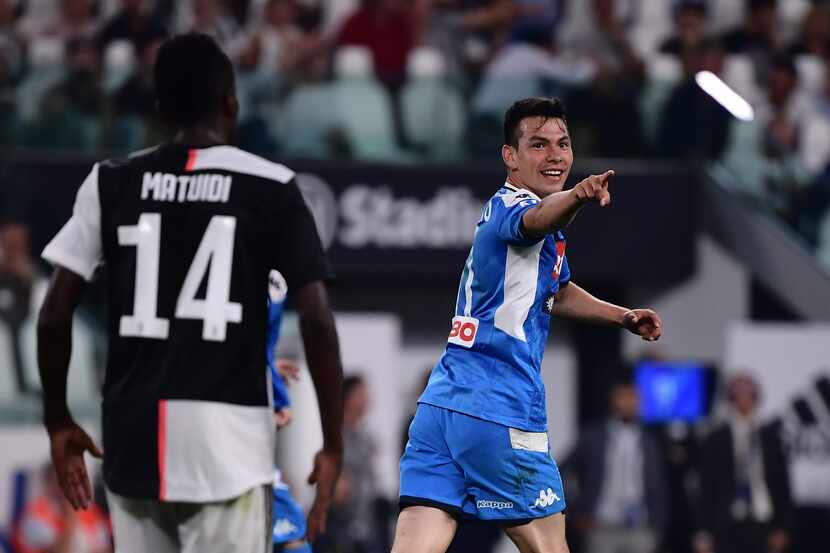Hirving Lozano debutó con la camiseta del Napoli el fin de semana, donde anotó un gol ante...