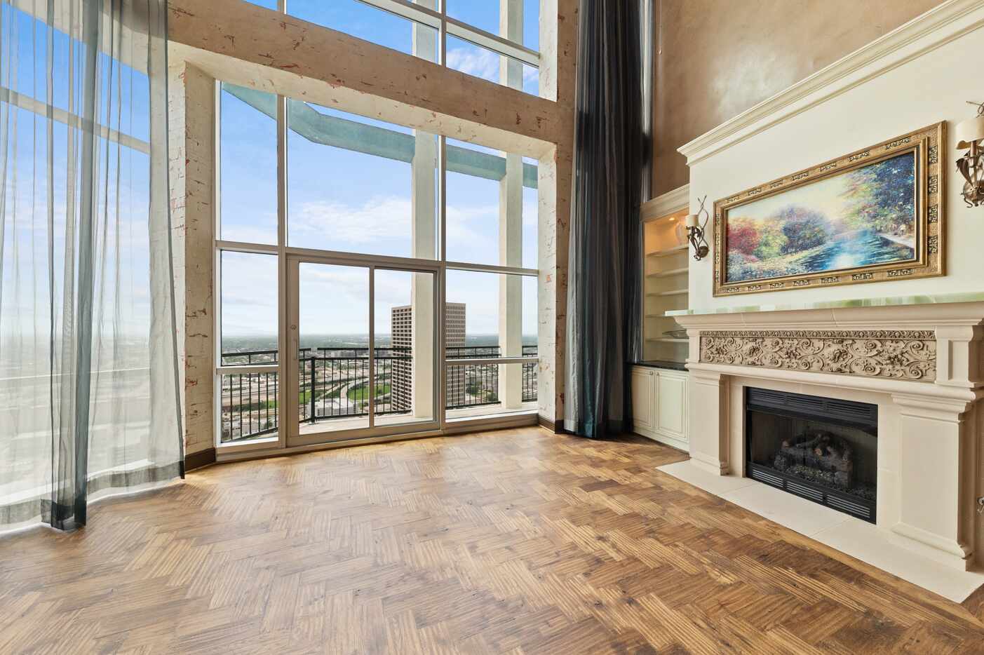 A look at the property at 500 Throckmorton Street, Unit 3602 in Fort Worth.