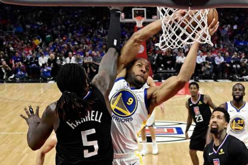 La NBA podría cambiar su formato para atraer a más espectadores. (AP Photo/Mark J. Terrill)...