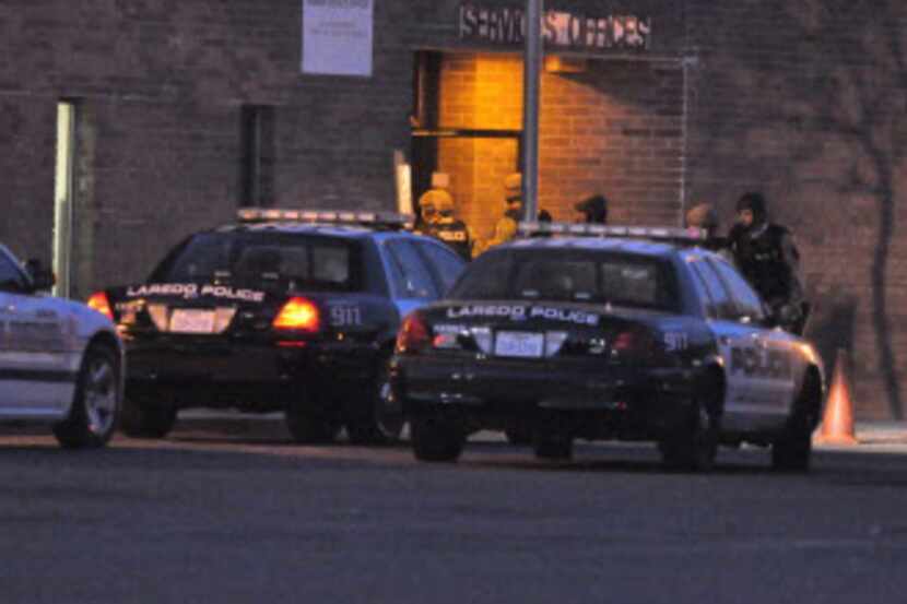 Unos coches patrulla del Departamento de Poicía de Laredo, Texas. Foto de DMN.
