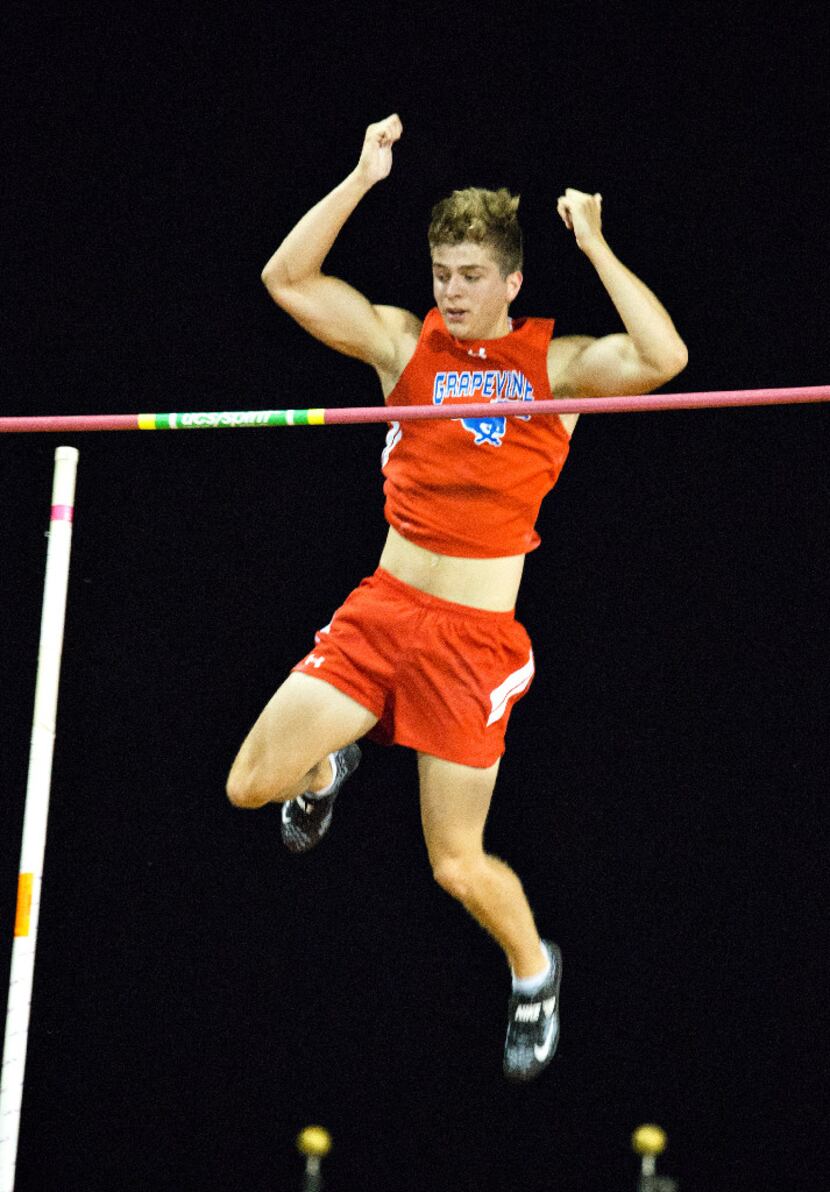 Grapevine's Peyton Weissmann clears the bar at 16 feet and wins gold in the 5A boys pole...