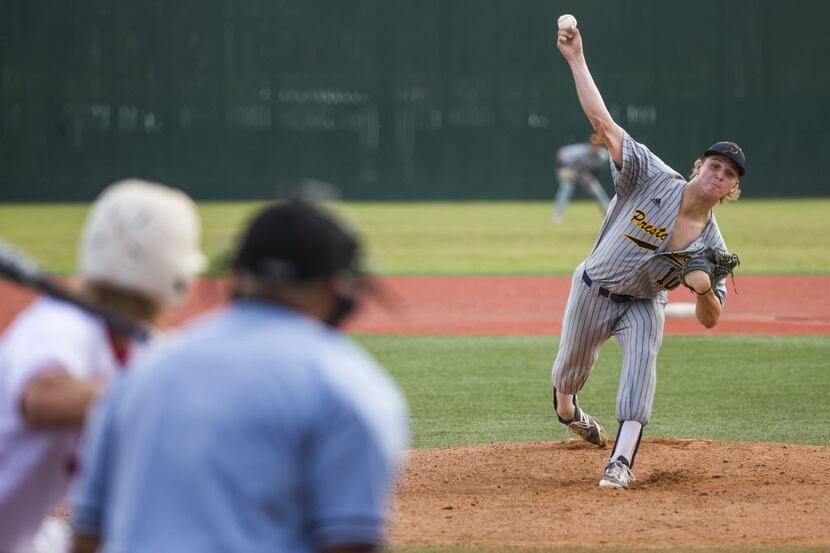 Prestonwood Christian's Jonathan Heasley pitches during the second inning against Houston...