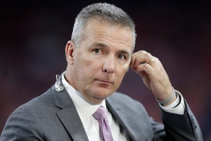 Urban Meyer es uno de los entrenadores que suenan para hacerse cargo de los Dallas Cowboys...