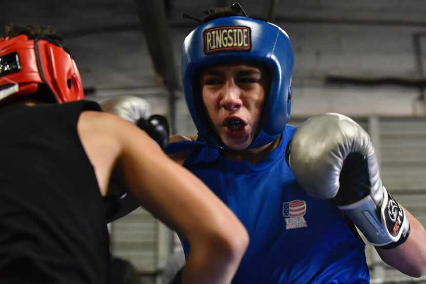 Jóvenes entrenan en Vivero Boxing Gym el sábado, 19 de enero, 2019. (Por Ben Torres /...