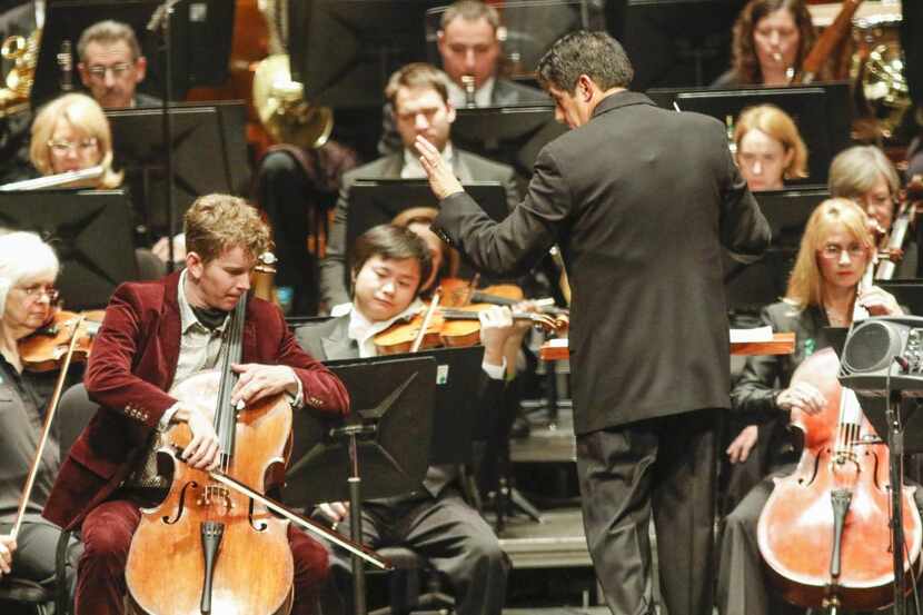 
Mason Bates’ Cello Concerto featured cellist Joshua Roman (left) along with the Fort Worth...