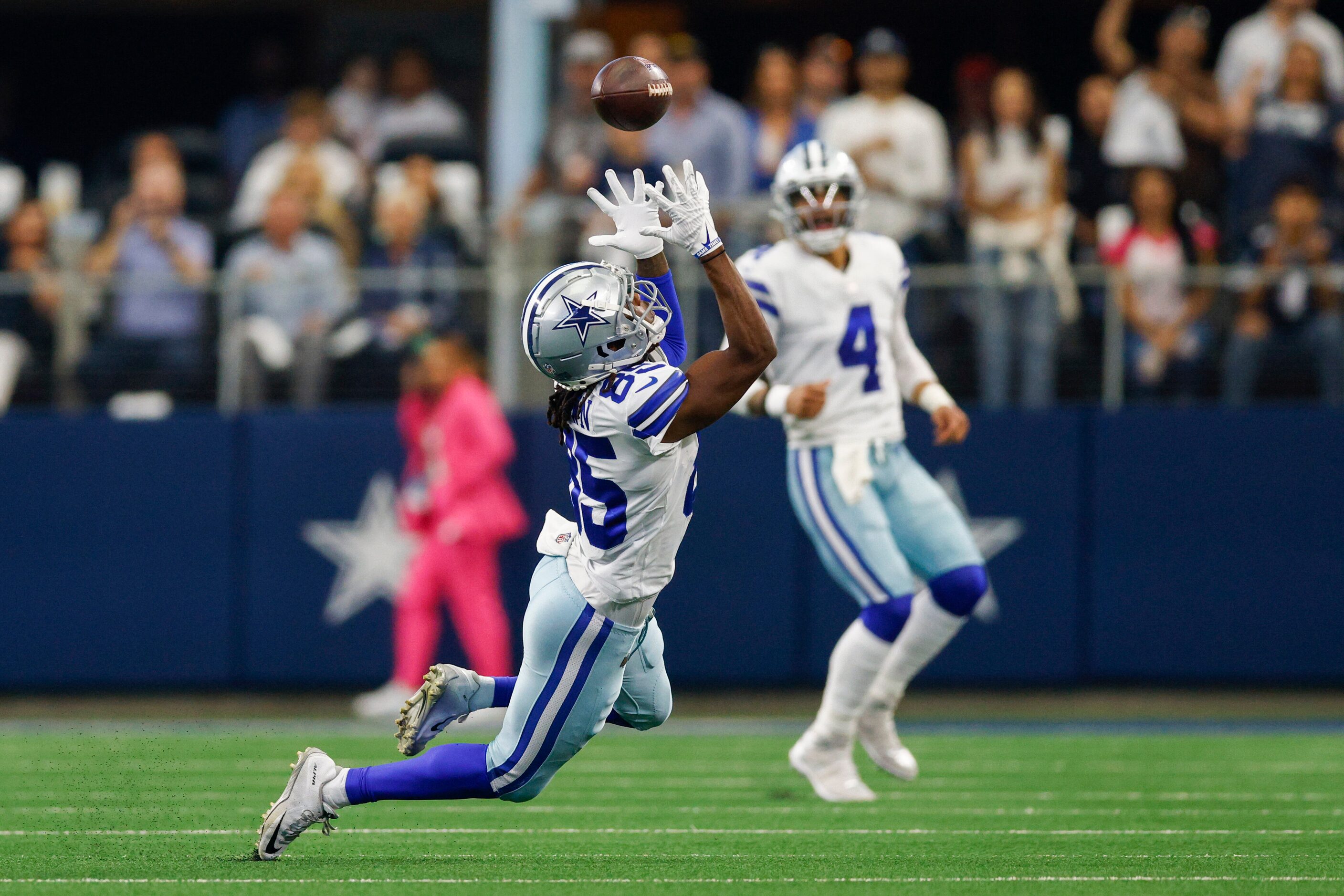 Dallas Cowboys wide receiver Noah Brown (85) fails to catch a pass from Dallas Cowboys...