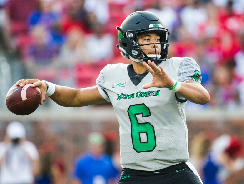 North Texas Mean Green quarterback Mason Fine (6) throws a pass during the second quarter of...