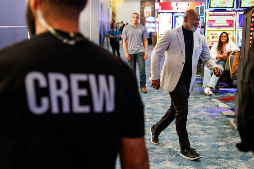 Former Dallas Cowboys running back Emmitt Smith films a commercial at Choctaw Casino and...