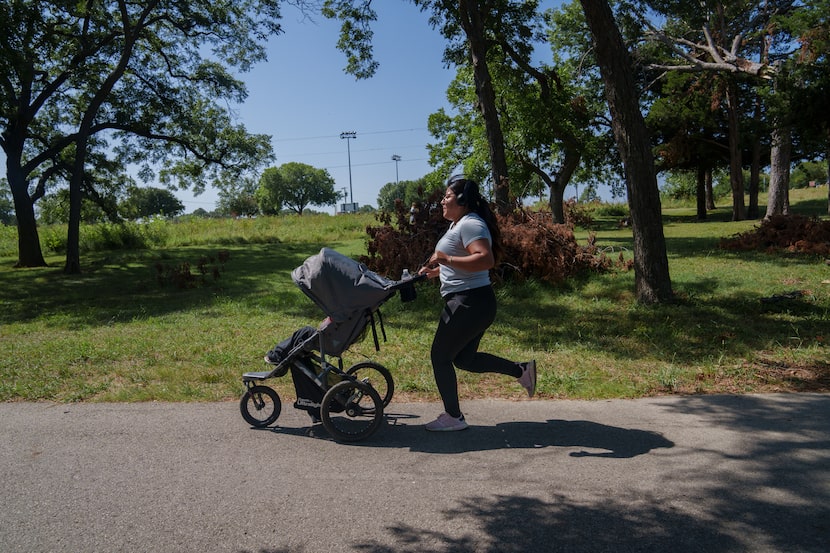 Salir al parque a correr o a caminar también puede ayudarle en este día de elecciones.