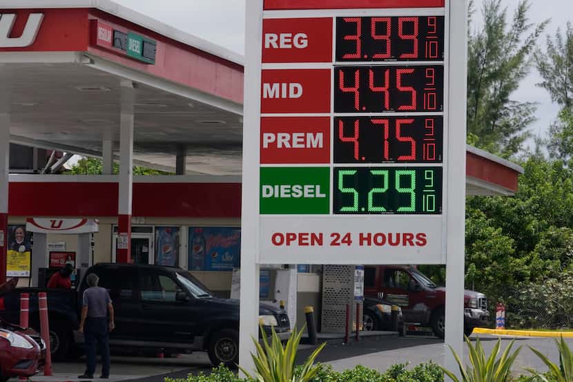 Los precios de la gasolina en Estados Unidos estarán en su más bajo nivel en los primeros...