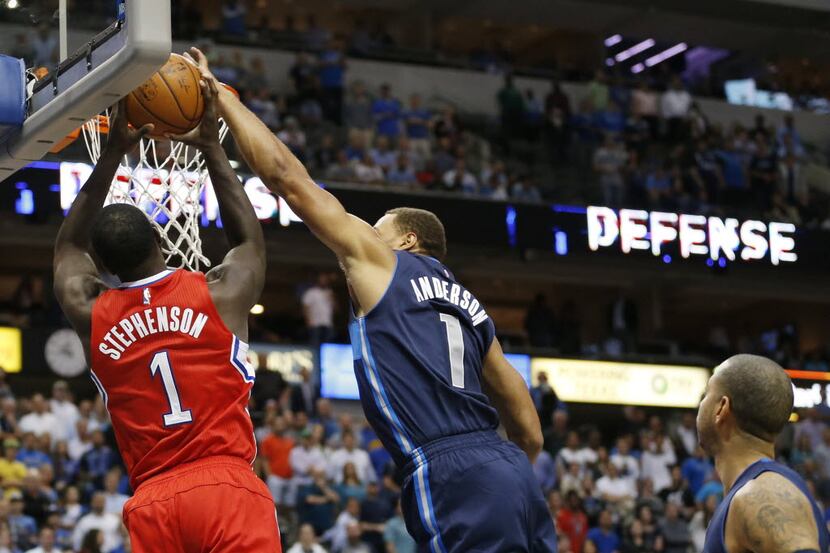Dallas Mavericks guard Justin Anderson (1) blocks a shot attempt  from Los Angeles Clippers...