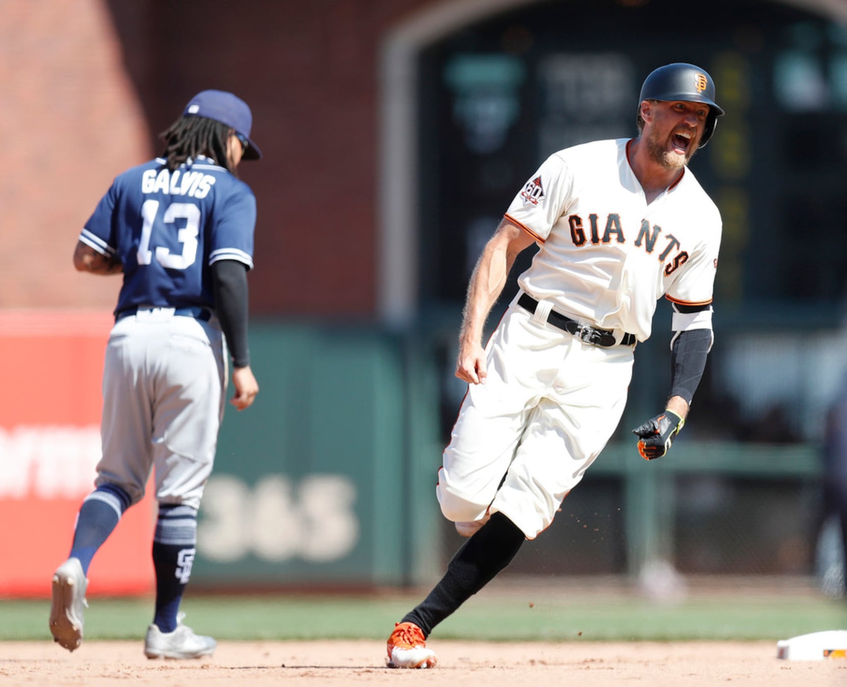 Former San Francisco Giants outfielder Hunter Pence powers Team