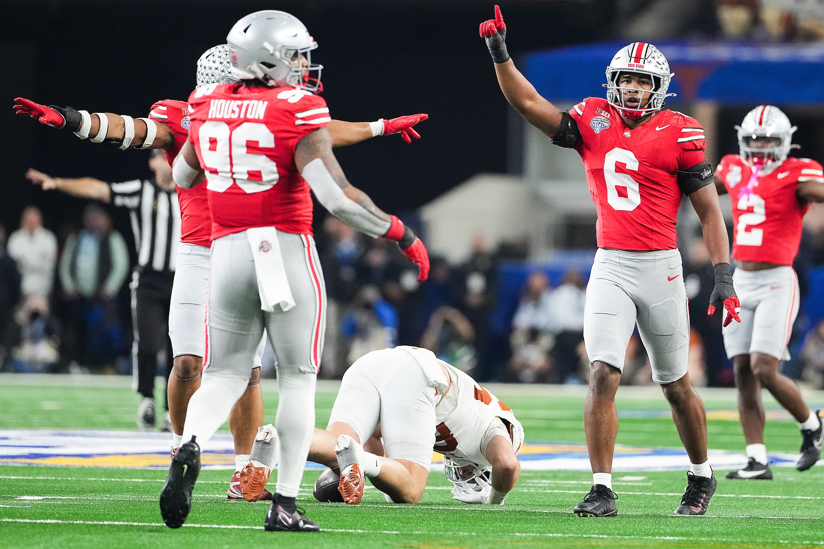 Ohio State safety Sonny Styles (6) celebrates after breaking up a pass intended for Texas...