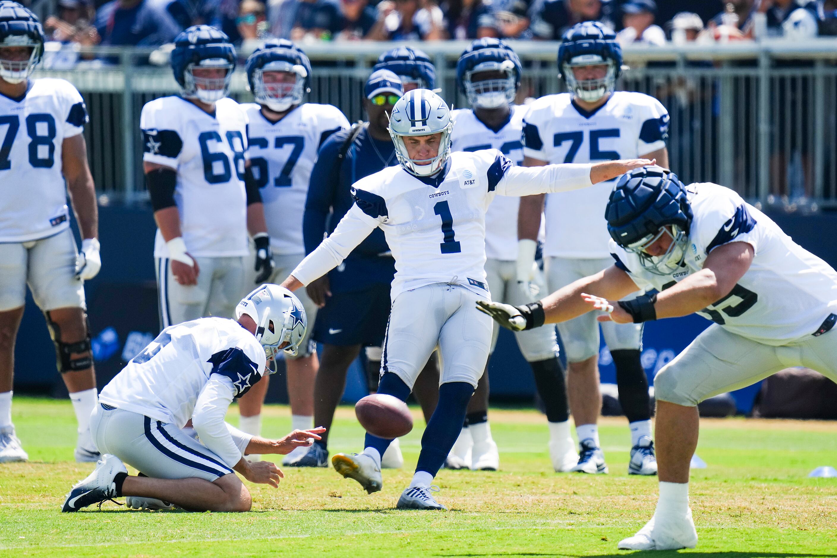 Cowboys owner Jerry Jones vouches for Brandon Aubrey, now the only kicker  on the roster