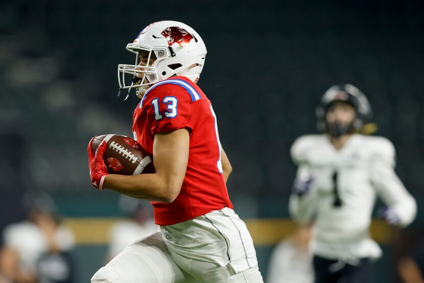 Parish Episcopal wide receiver Bryson Fields (13) runs for a touchdown after making a catch...