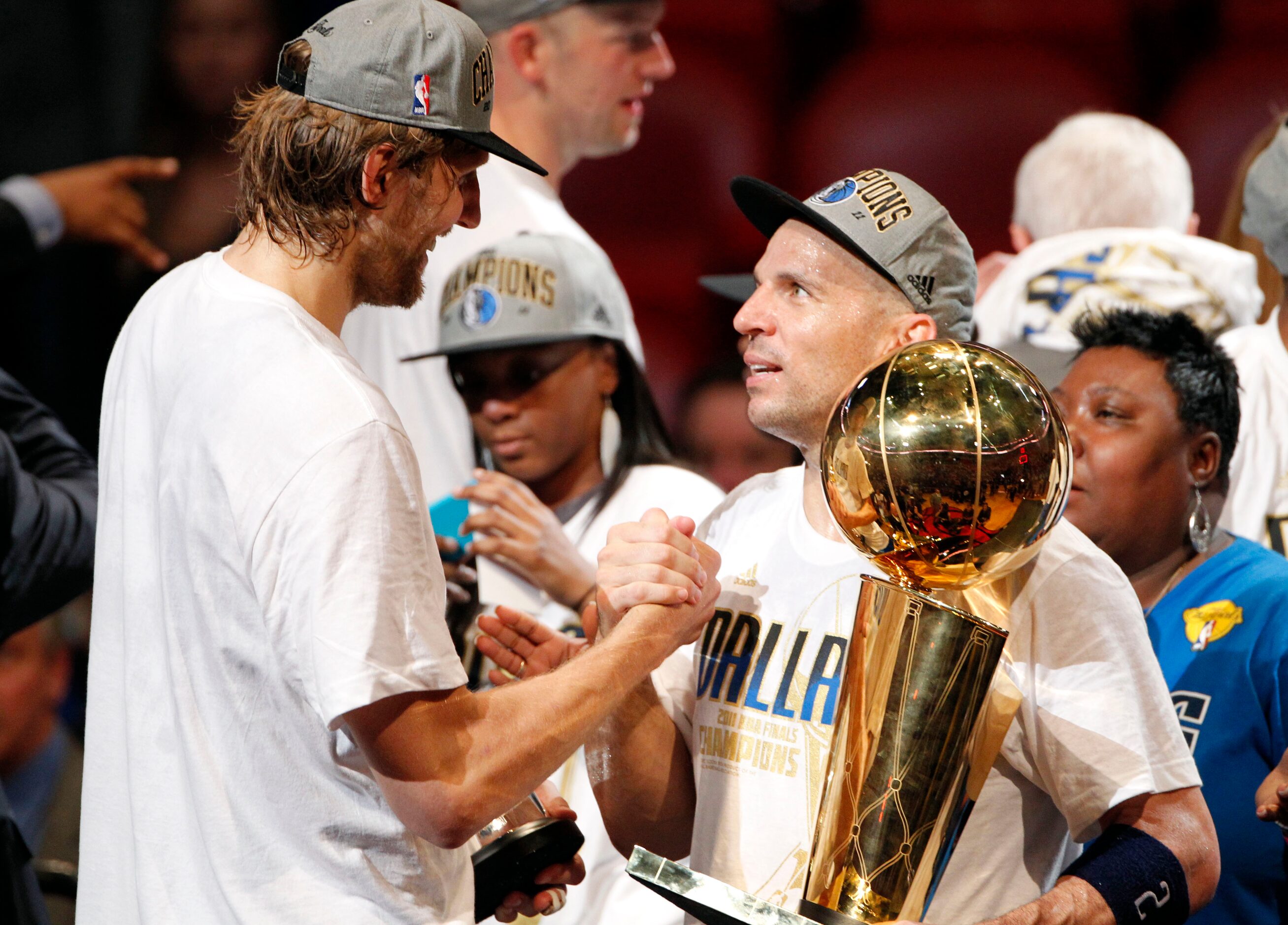 Dallas Mavericks power forward Dirk Nowitzki (41) and Dallas Mavericks point guard Jason...