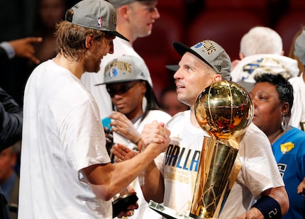 Dallas Mavericks power forward Dirk Nowitzki (41) and Dallas Mavericks point guard Jason...