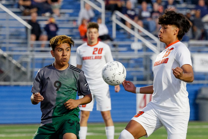 Frisco Wakeland midfielder Hazani Torres (13) traps the ball alongside Fort Worth Trimble...