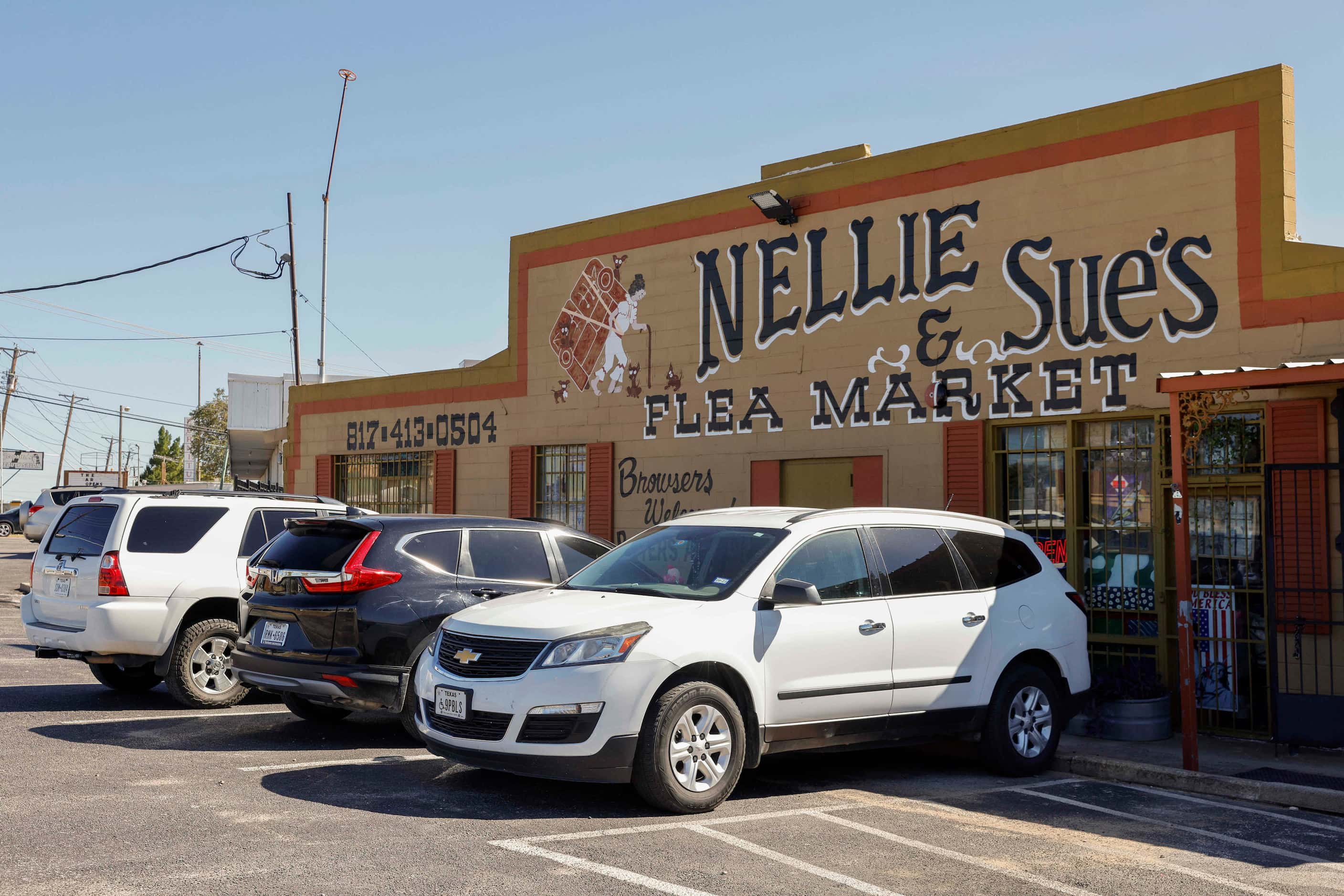 Nellie and Sue’s Flea Market along Mansfield Highway in Forest Hill, Texas, Wednesday, Oct....