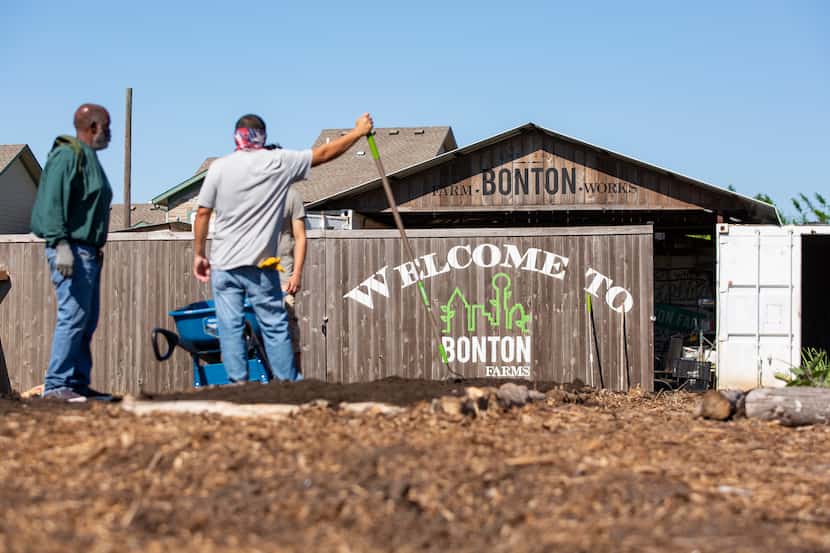 Workers outside at Bonton Farms.