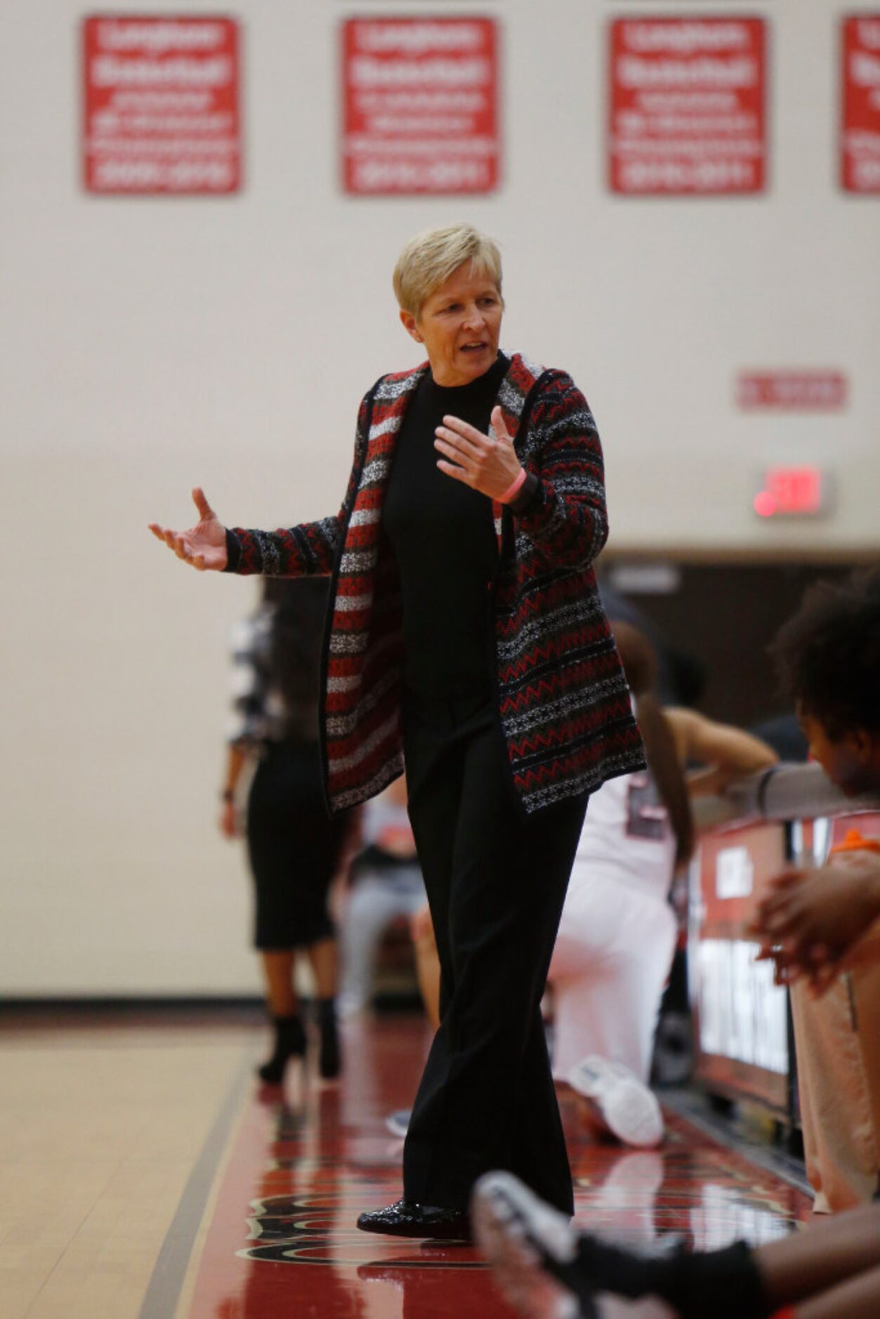 South Grand Prairie coach Samantha Morrow gestures during the first quarter against Cedar...