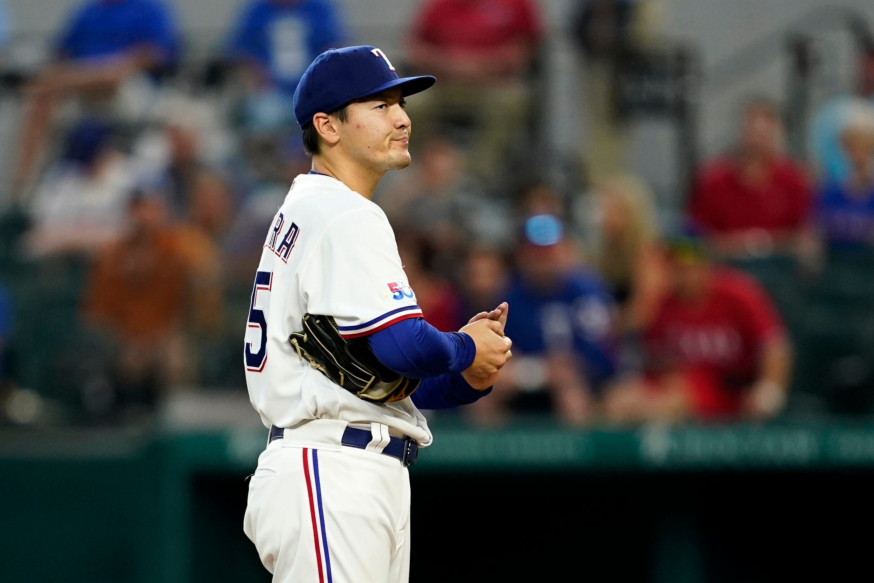 MLB: Texas Rangers rally past Toronto Blue Jays 11-7