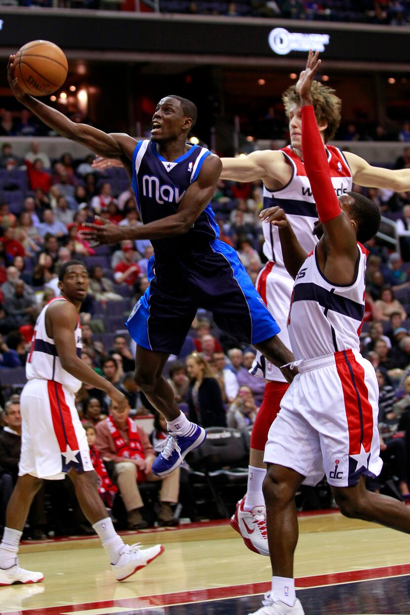 January 1, 2013; Washington, DC, USA;  Dallas Mavericks point guard Darren Collison (4)...