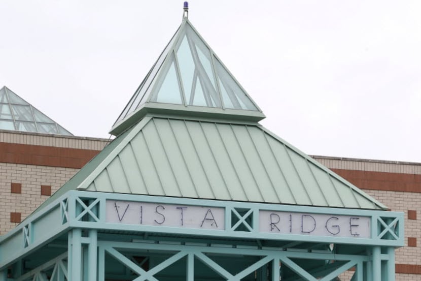 Vista Ridge Mall in Lewisville is facing possible foreclosure. (Vernon Bryant/Staff...