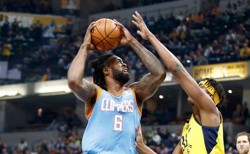 INDIANAPOLIS, IN - MARCH 23:  DeAndre Jordan #6 of the Los Angeles Clippers shoots the ball...