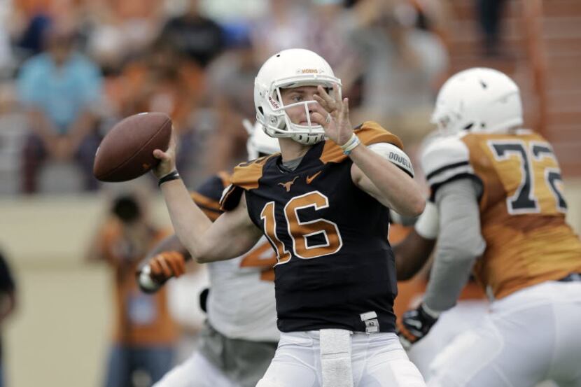Texas quarterback Shane Buechele (16) throws during a spring NCAA college football game,...
