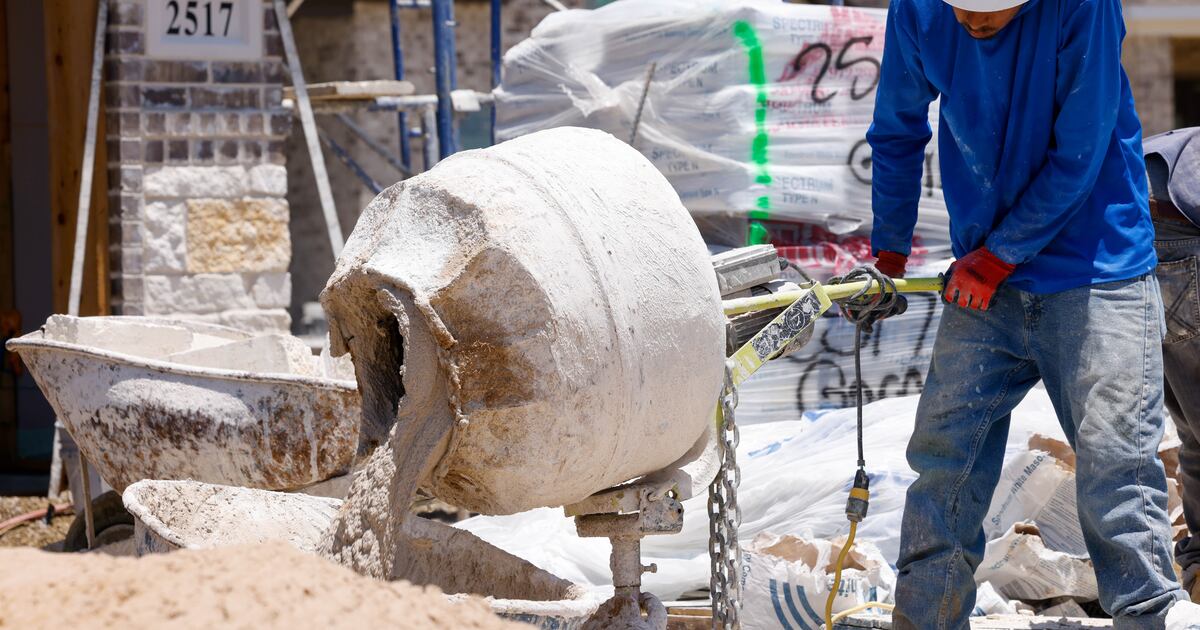 Concrete Mixer: What do these machines do, their types and applications in  construction - The Economic Times