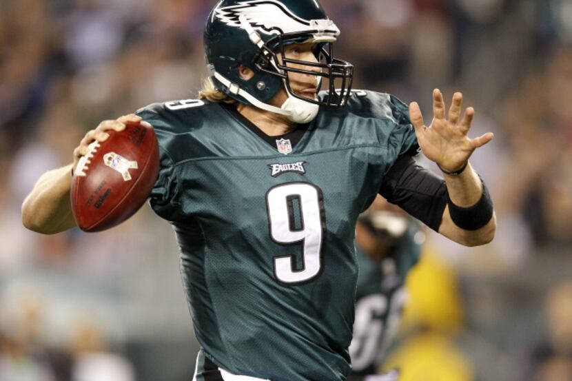 Philadelphia Eagles quarterback Nick Foles (9) looks to throw in a game against the Dallas...