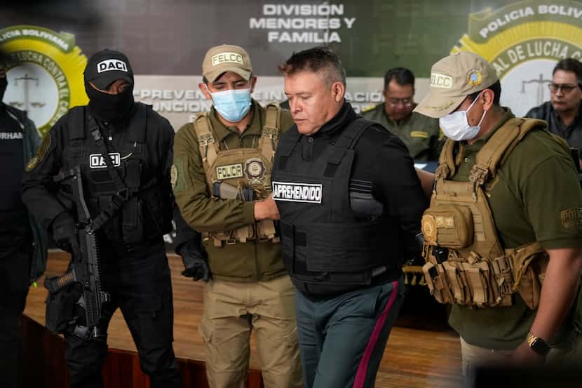 La policía presenta ante los medios a Juan José Zúñiga, comandante general del Ejército de...