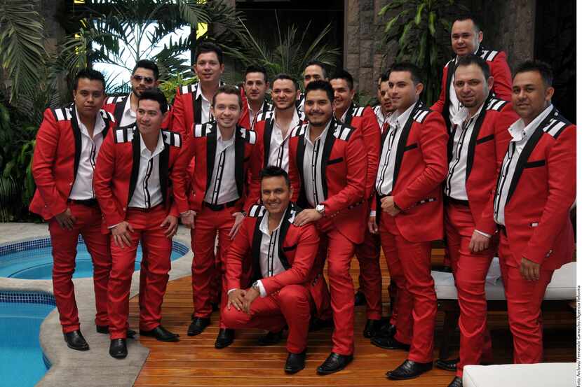 En 2015, La Adictiva logró un récord histórico para la agrupación al completar 100 fechas en...