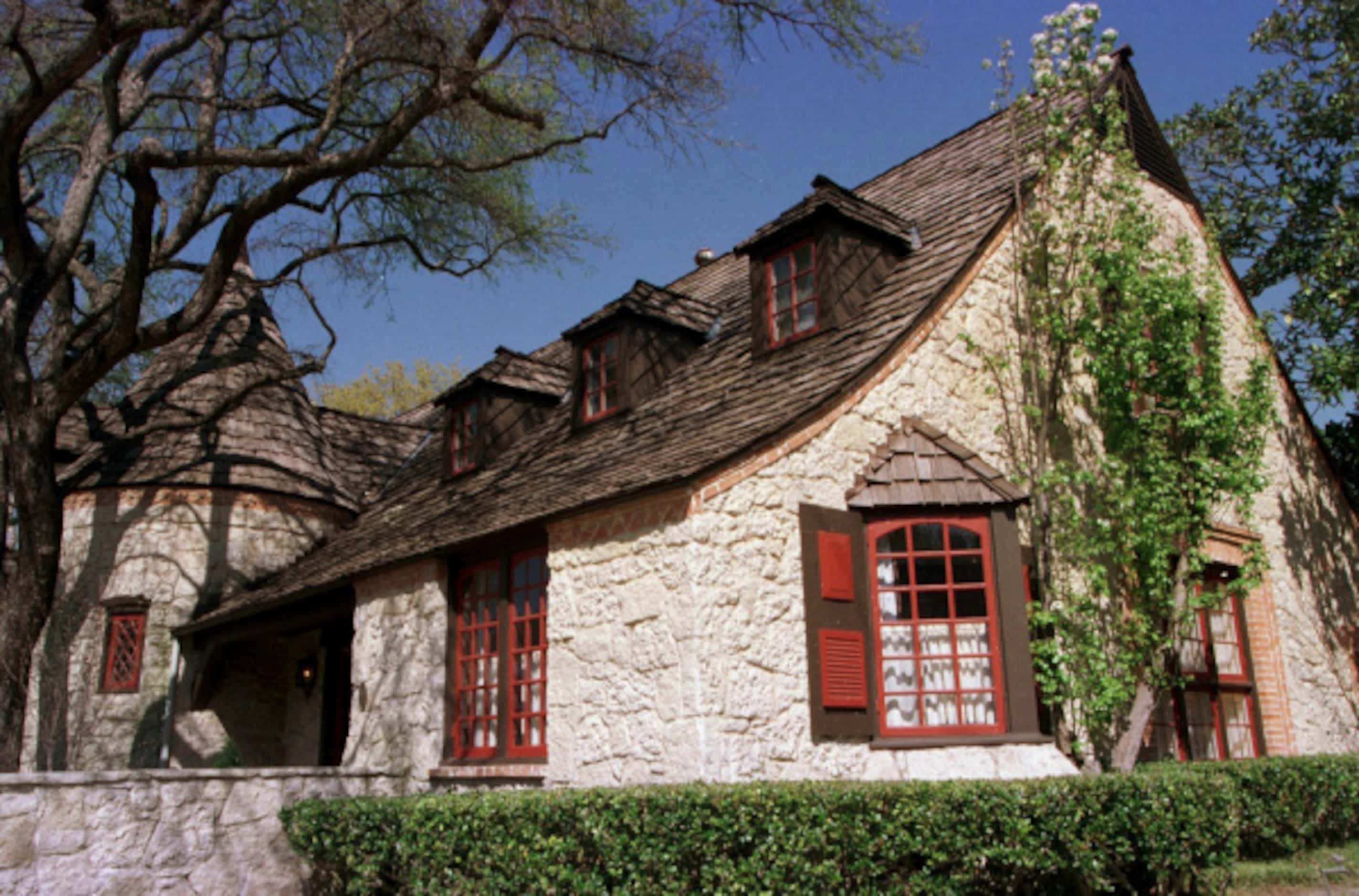 1997: The Meyer home, a Dilbeck work, on Shenandoah, Dallas